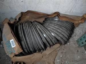 lot 1169 image: Box of Nordic Ware Plastic Oval Platers
