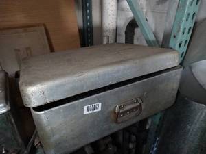 lot 1175 image: Strong Metal Case 17 x  20