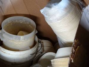 lot 1214 image: Small Plastic Buckets and Foam Bowls