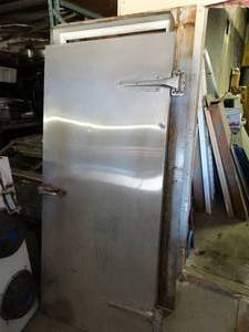 lot 1216 image: Walk In Freezer Door and Frame