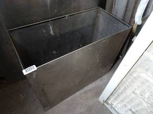 lot 1218 image: 26inX12in Metal Bin