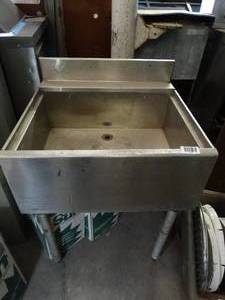 lot 1243 image: Stainless Ice Well