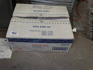 lot 1297 image: Case of Sysco Plastic Lids