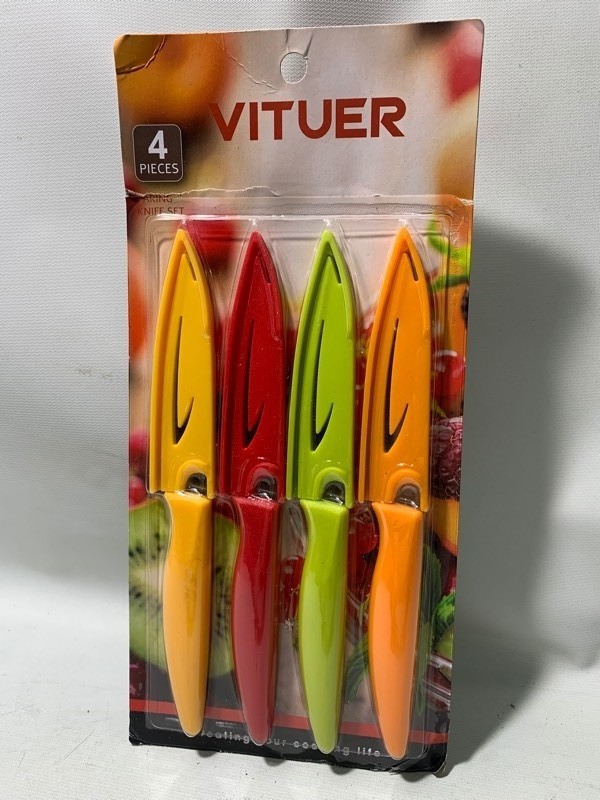 lot 152 image: New Vituer 4pc Veggie & Fruit Paring Knife Set