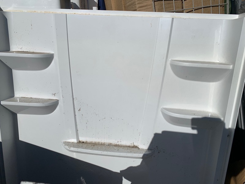 lot 138 image: Standard 60 Tub Bathtub Shower Enclosure Unit (3pc For Easy Transport)
