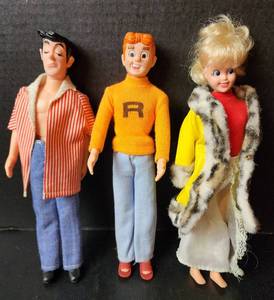 lot 153 image: 1975 Archies Enterprises Marx Toys Archie, Jughead, and Betty (located in basement)
