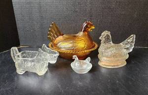 lot 177 image: Nesting Hen Dish (Amber) and (3) Clear Crystal Animals (located in basement)