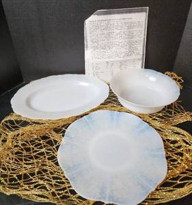 lot 184 image: American Sweetheart Monax Dishes by MacBeth-Evans Company 1930-1936 (3) pieces (Located in basement)