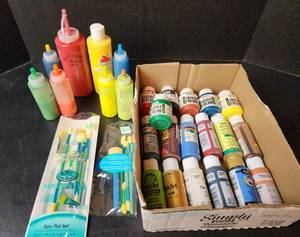 lot 214 image: Acrylic Paints and Brushes (located in basement)