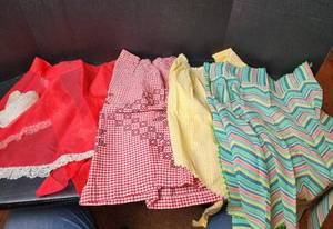 lot 247 image: Vintage Aprons (located in basement)