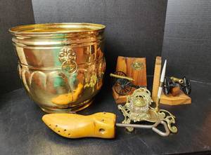 lot 251 image: NIB Solid Brass Inkwell, Bookends, Shoe Stretcher, and Brass FlowerpotTrash Can (located in basement)