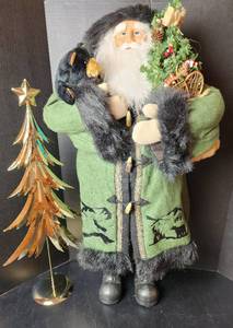 lot 258 image: 34 Woodland Santa and Metal Christmas Tree (located in basement)