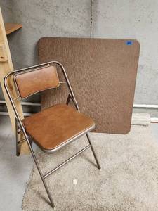 lot 289 image: Card Table and 2 Chairs (located in basement)