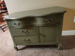 lot 299 image: Dresser 37x20x26.5 (located in basement)