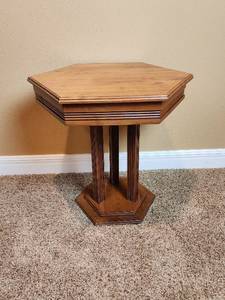 lot 301 image: Solid Wood Table 23.5x20x23 (located in basement)