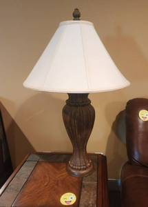 lot 320 image: 34 Table Lamp, 3-Way (works - located in basement)