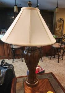 lot 321 image: 34 Table Lamp, 3-Way (works - located in basement)