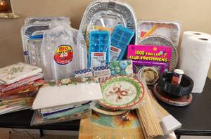 lot 520 image: Paper Goods (Foil Bakeware, Paper Plates, Napkins, Bowls, and More