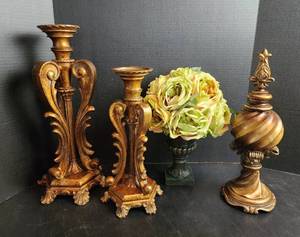 lot 529 image: Home Decor
