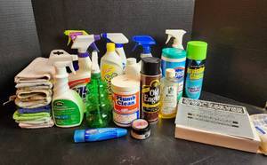 lot 543 image: Household Cleaning Supplies