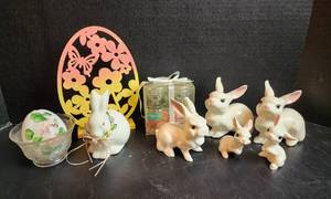 lot 576 image: Easter Decor