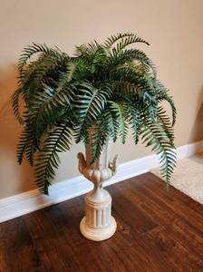 lot 579 image: Faux Fern in heavy Resin Pedestal 39 Tall