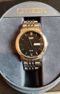 lot 594 image: Mens Citizen Watch