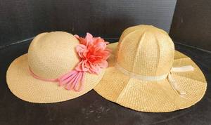 lot 621 image: Hats