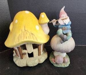 lot 632 image: Garden Decor