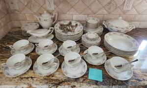 lot 639 image: Johann Haviland China from Bavaria Germany (64 pc) China and (26 pc) Silverware (MUST BRING YOUR OWN BOXES AND WRAPPING)