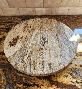 lot 640 image: Marble Slab Lazy Susan
