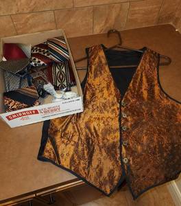 lot 664 image: Ties and Vest