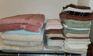 lot 665 image: Bath Towels, Hand Towels, and Washcloths (Bring Boxes)