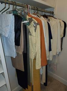 lot 667 image: Womens Formalwear and Dress Clothes Size Medium (8-12) Bring Boxes