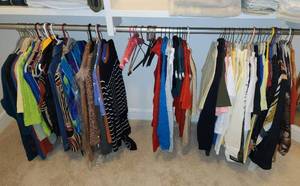 lot 668 image: Womens Sweaters, Vests, Jackets, and More (Size Medium 8-12) Bring Boxes