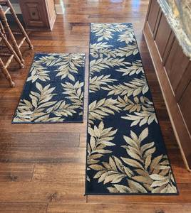 lot 674 image: (2) Breezy Rugs 40x23.5 and 23x89