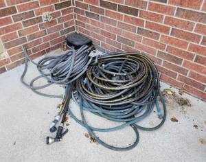 lot 806 image: Garden Hoses with Nozzles