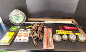 lot 822 image: Tools and Assorted Hardware