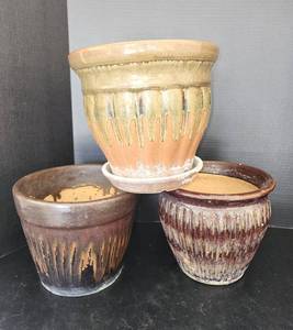 lot 835 image: (3) Glazed Terracotta Flowerpots 8-10 Tall
