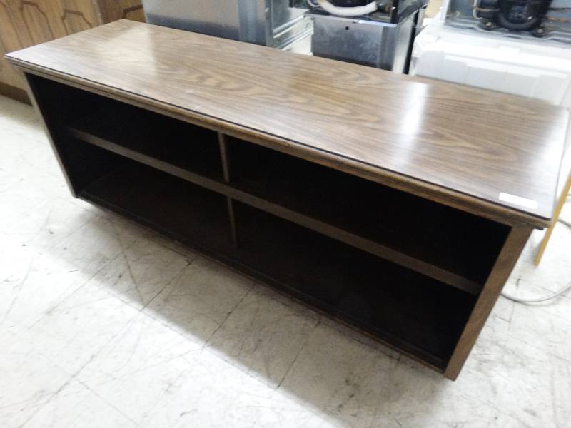 lot 104 image: Credenza Cabinet.