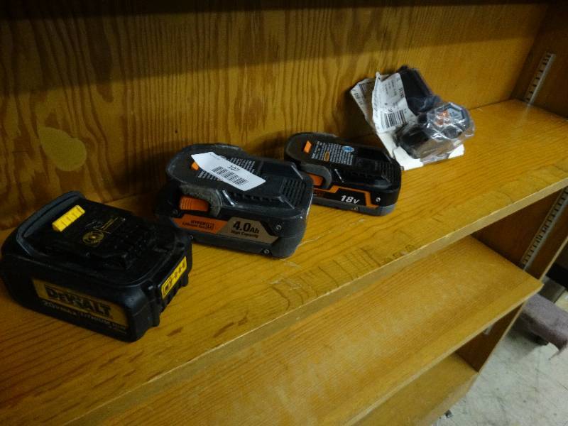 lot 107 image: 4 Rechargeable Tool Batteries.