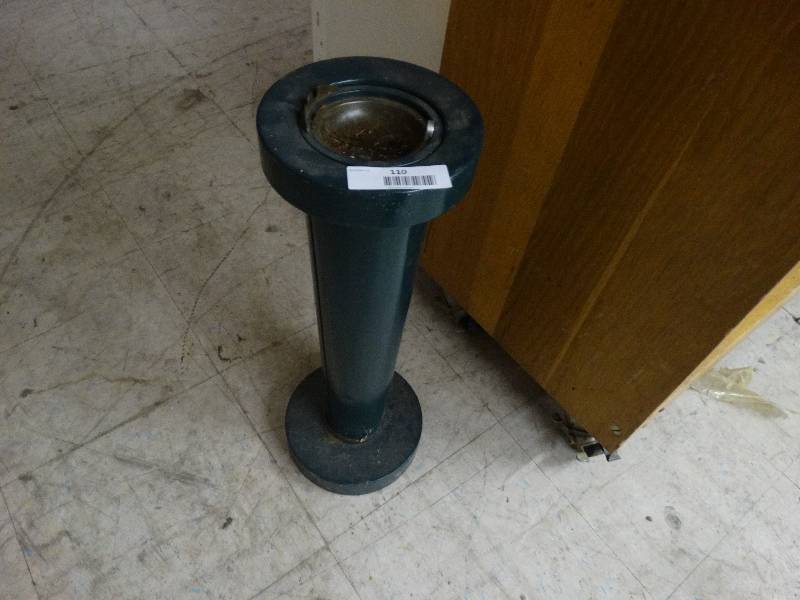 lot 110 image: Ash Tray Stand.
