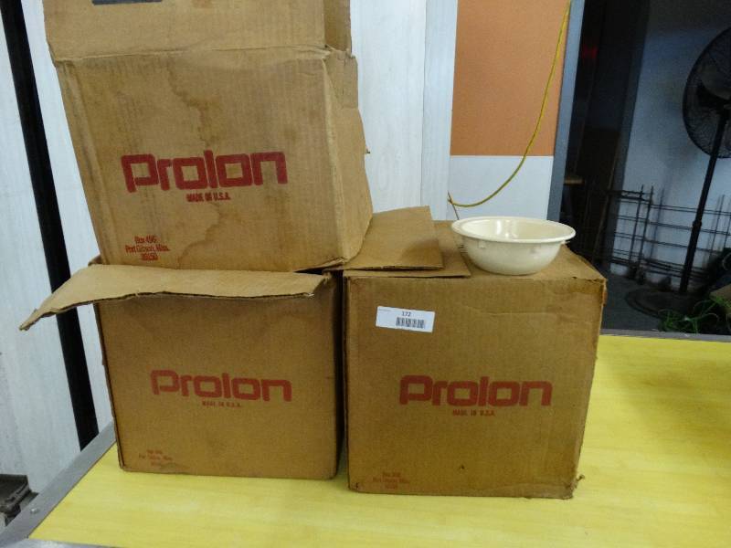 lot 172 image: 2 12 Cases Of Rim Bowls - 10 Dozen Or More.