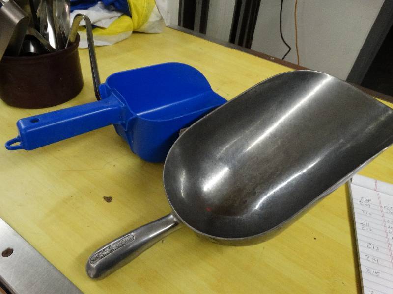 lot 221 image: 2 Ice Scoops.