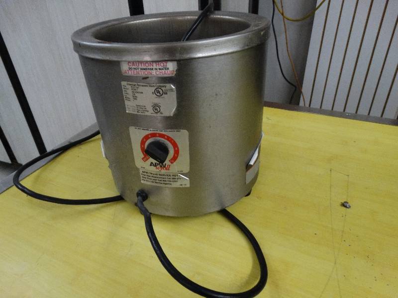 lot 247 image: APW Wyott Soup Warmer.