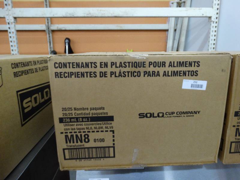 lot 252 image: Full Case Of 8 oz Solo Plastic Food Containers.