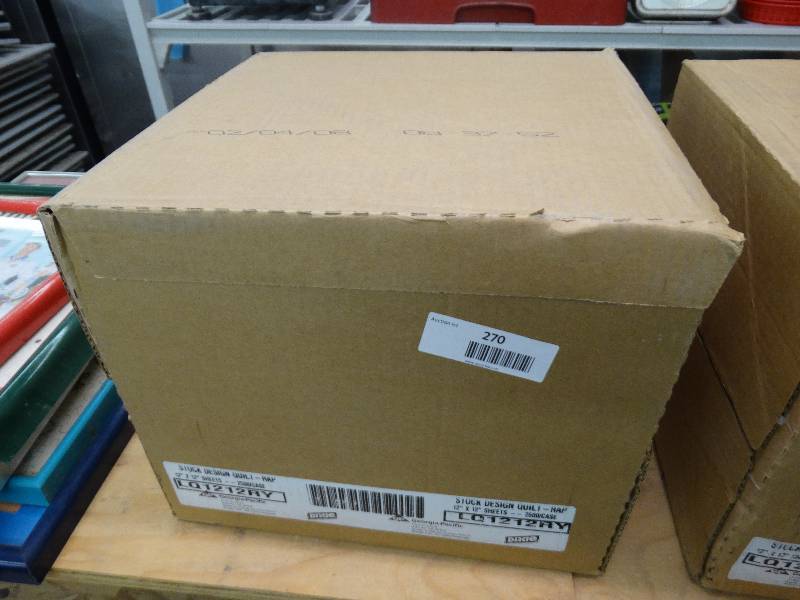 lot 270 image: Case OF 25000 Dixie Paper Sandwich Wraps.