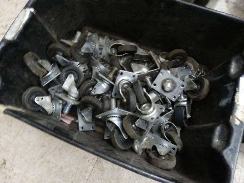 lot 278 image: Large Lot OF Various Casters.