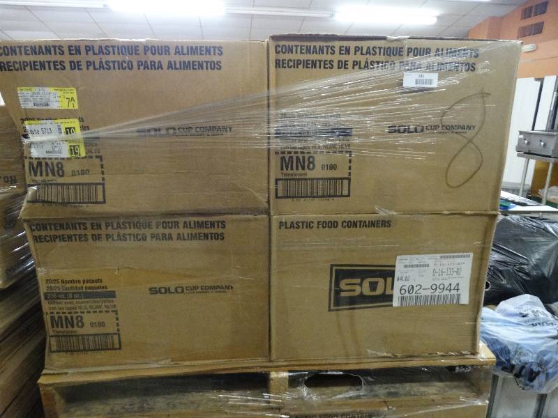 lot 282 image: Pallet Of 8 Cases Of Solo Plastic Food Containers.