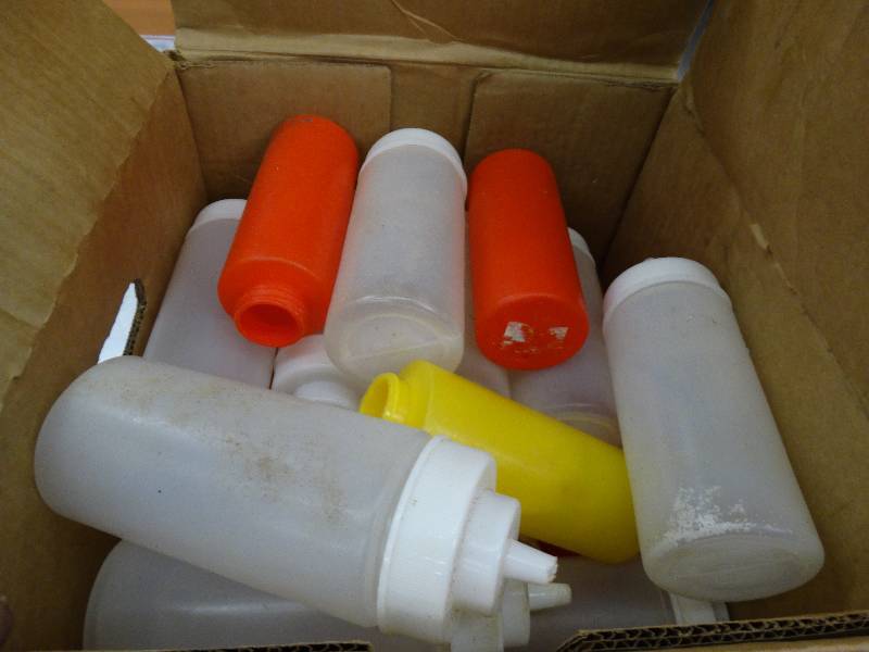 lot 305 image: Box OF Ketchup & Mustard Dispensers.